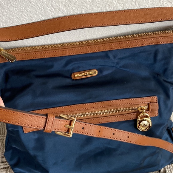 Michael Kors Handbag - Picture 3 of 7